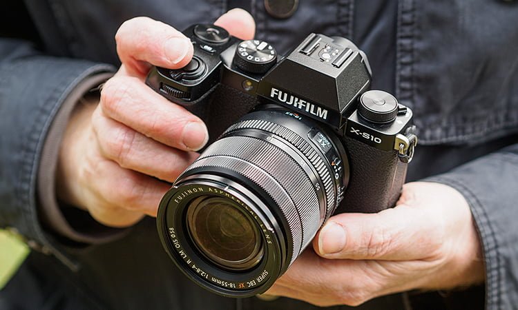 Fujifilm X-S10