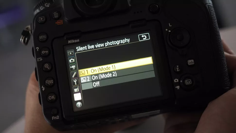 ¿Necesita disparar en completo silencio? Eso no es un problema para la D850, incluso puede hacerlo a 6 fotogramas por segundo a máxima resolución, o a 30 fps capturando imágenes de 8 MP