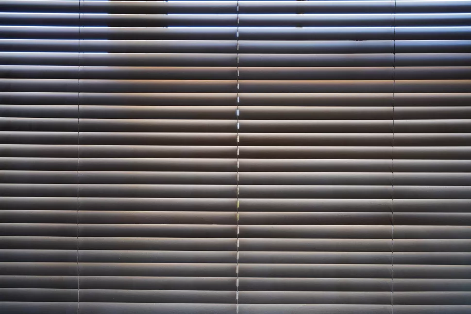 Sony FE 20mm F1.8 G Review 8 Para un objetivo tan amplio, hay tan poca distorsión que aplicar la corrección en la cámara puede parecer como jugar a "detectar la diferencia