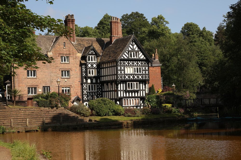 Sigma 70mm f2.8 DG Macro Art 1-250 sec f8.0 70mm ISO 100